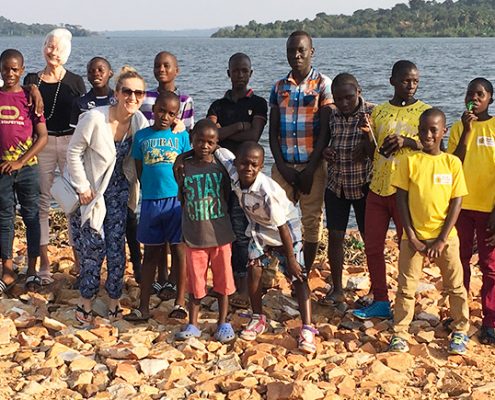 Lots of the street children with Karo